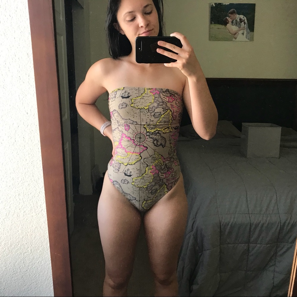 One piece strapless bikini map print